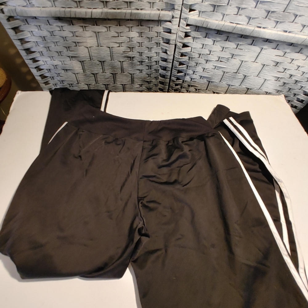 Adidas Track Sweatpants 3 stripes Elastic Waist Size L Pockets Pull on